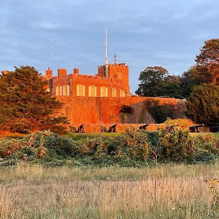 Fab Stay Uk - Coastal And Country Retreat With Free Secure Off Road Parking Minutes From Both Dover And Deal Eksteriør bilde