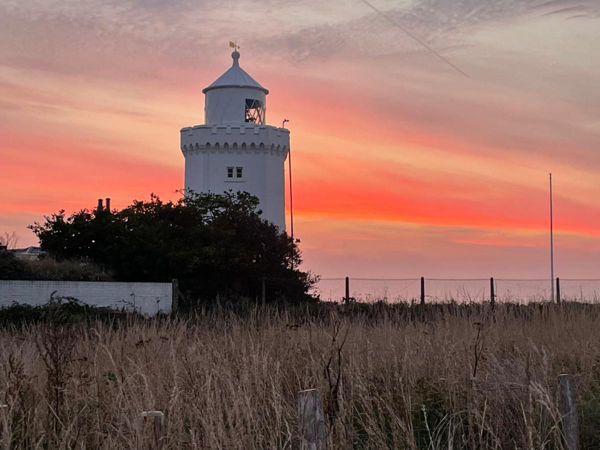 Fab Stay Uk - Coastal And Country Retreat With Free Secure Off Road Parking Minutes From Both Dover And Deal Eksteriør bilde